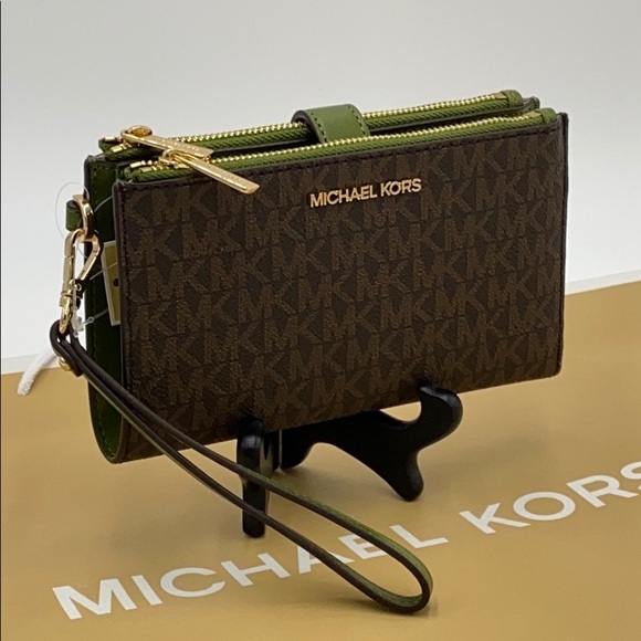MICHAEL KORS LARGE DOUBLE ZIP WRISTLET EVERGREEN - Picture 1 of 16